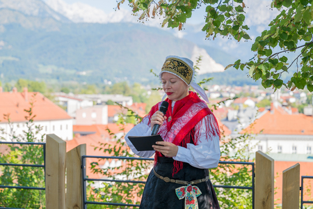 53. Dnevi narodnih noš in oblačilne dediščine_novinarska konferenca (13)